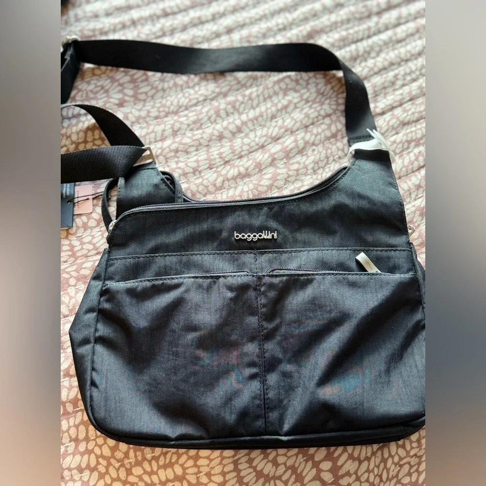 Baggallini Crossbody Shoulder Bag – Black (NWT)